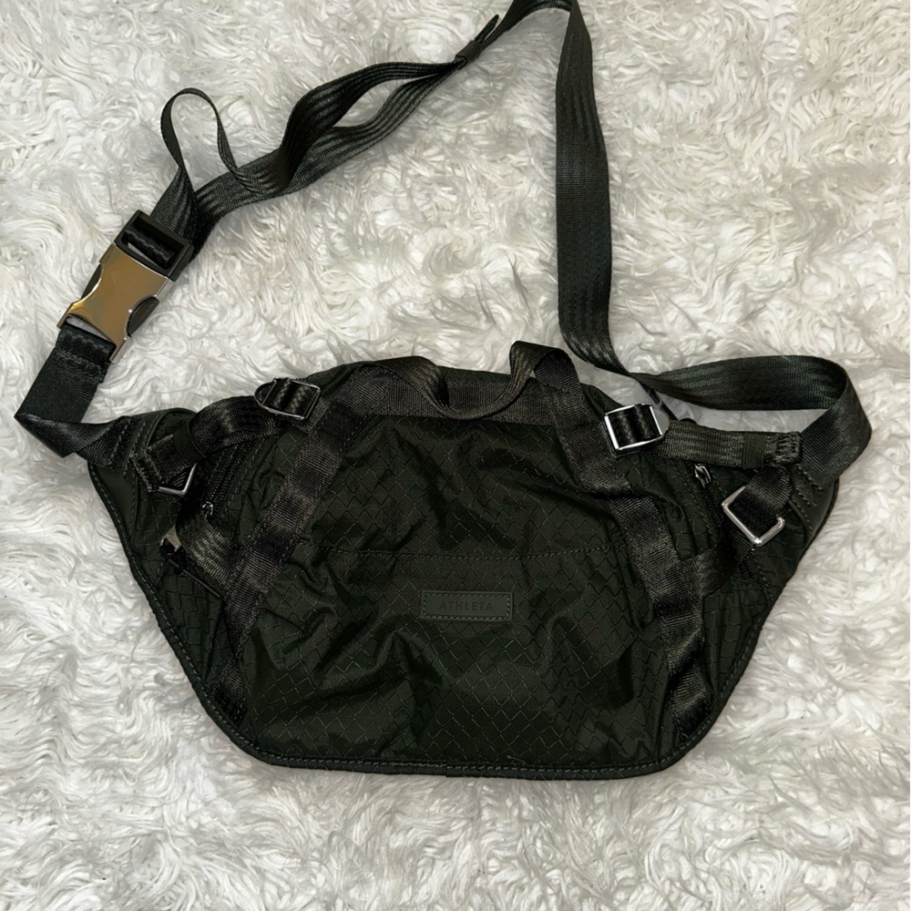 Athleta Excursion Crossbody Waistbag